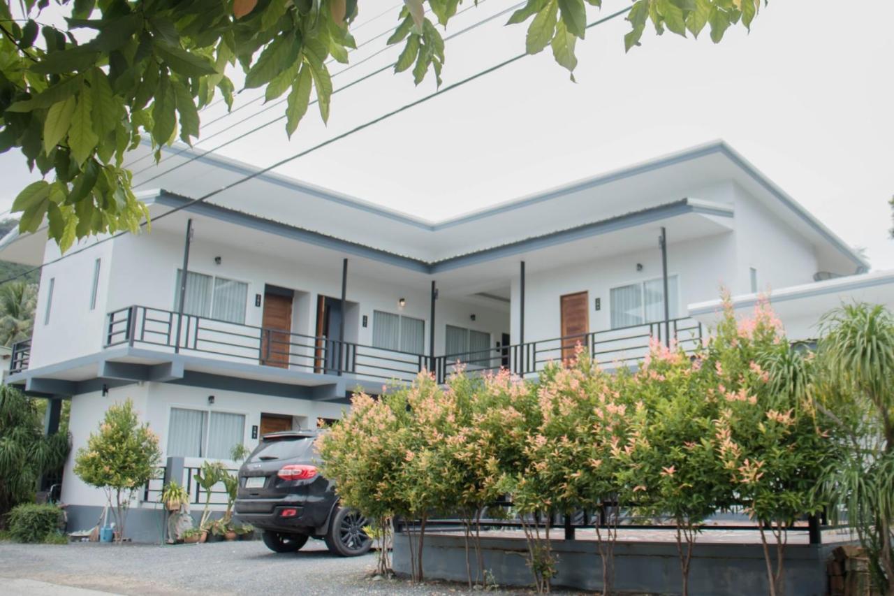 Hotel Nangkam Boutique Donsak Ban Pheng Krong Exterior foto