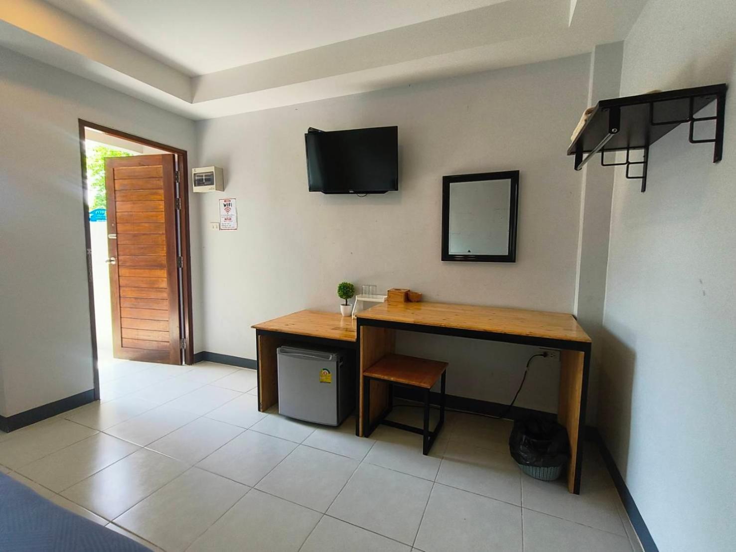 Hotel Nangkam Boutique Donsak Ban Pheng Krong Exterior foto